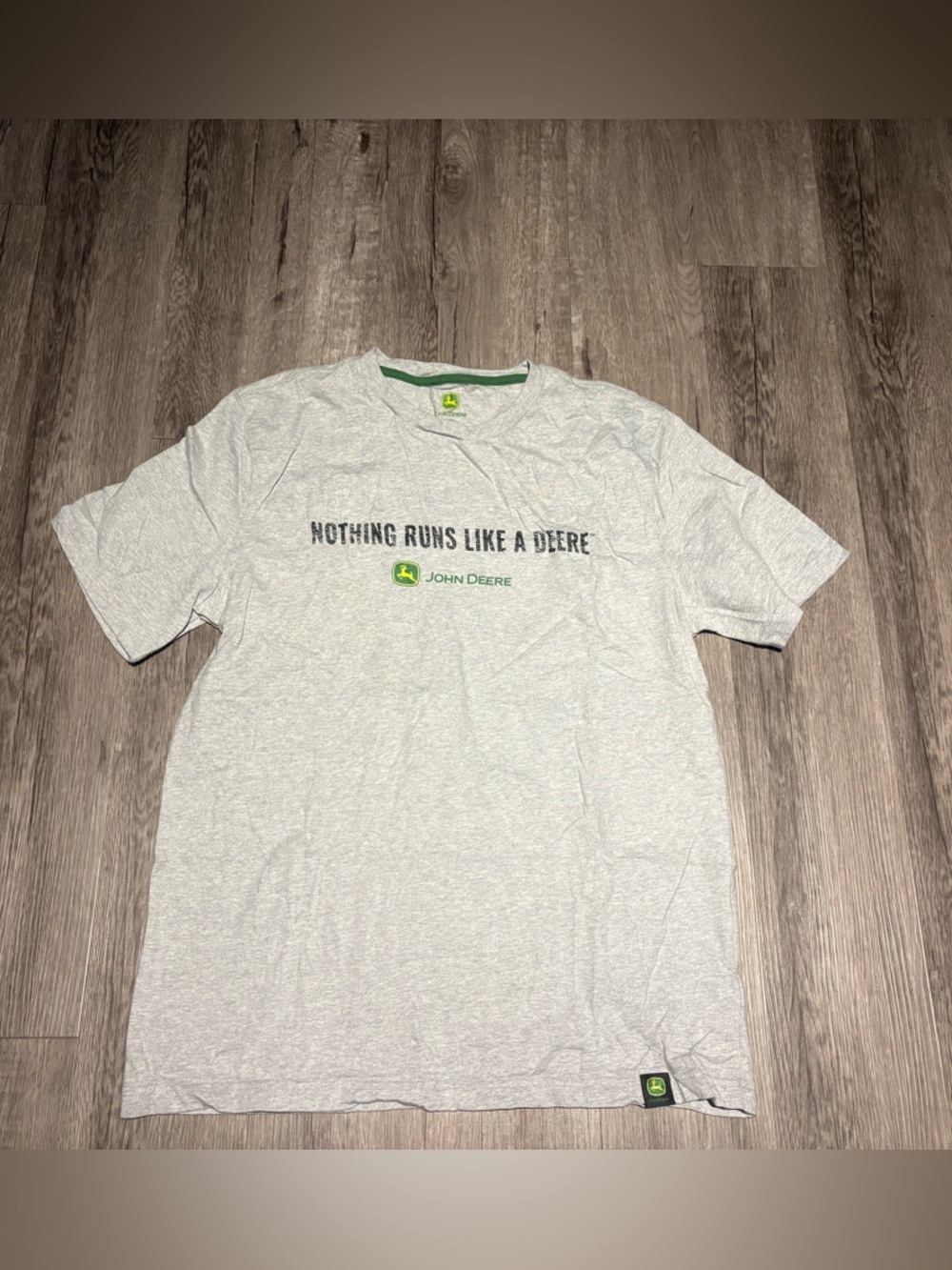 Men’s John Deere T-shirt L